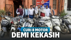 Polisi yang mencium perbuatannya pun membuat jebakan untuk pelaku.