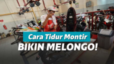 Montir di Bengkel Resmi Honda