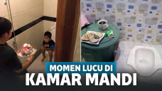 momen di kamar mandi