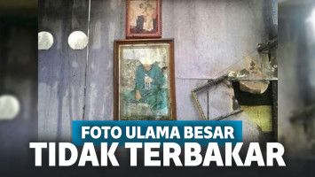 Gambar Ulama Abah Guru Tetap Utuh Saat Rumah Hangus Terbakar