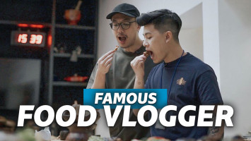 food vlogger
