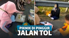 Makan di pinggir jalan tol