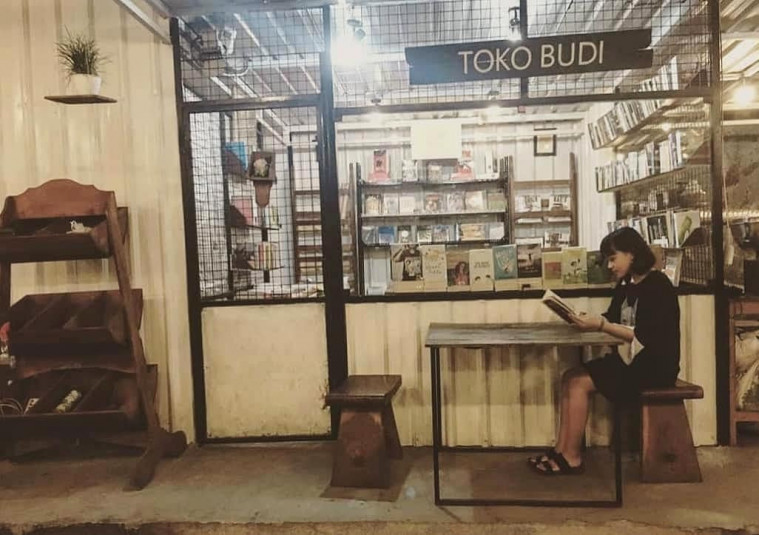 toko buku indie