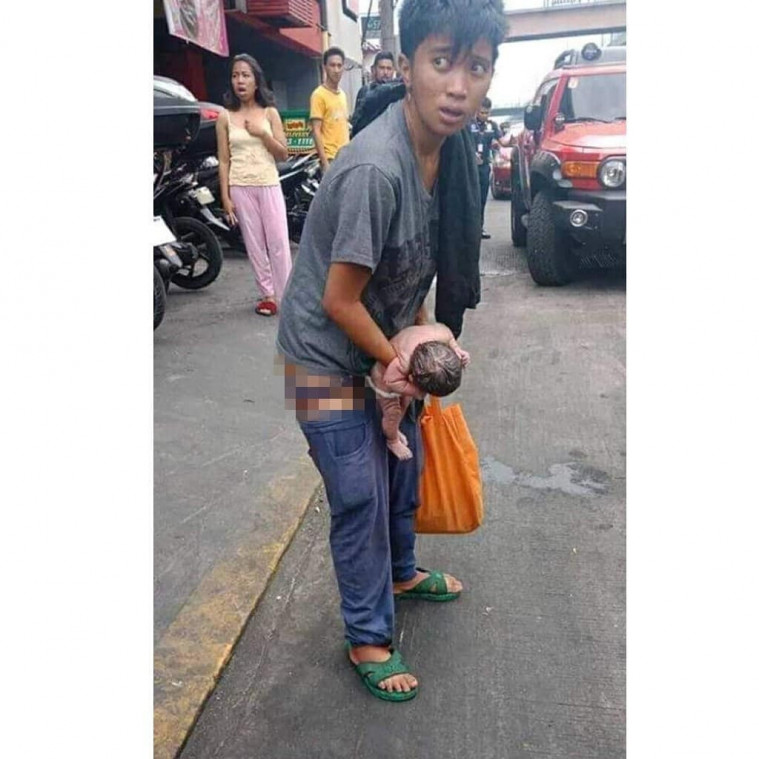 wanita tomboy melahirkan