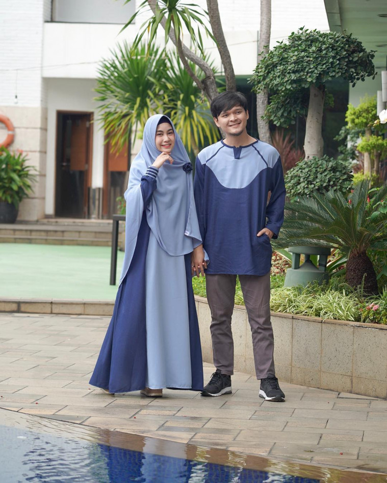 Pasangan artis kompak berhijrah