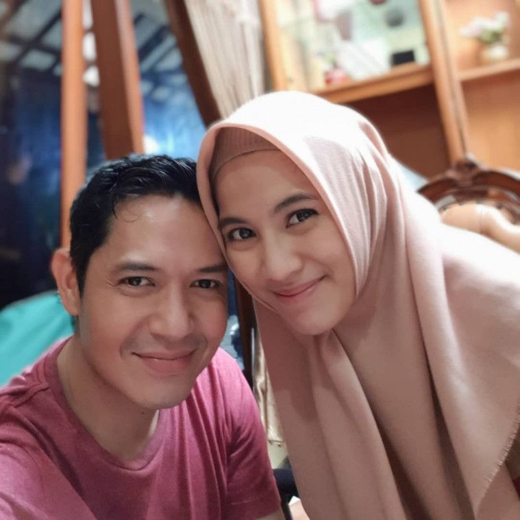Pasangan artis kompak berhijrah