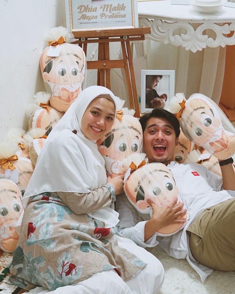 Pasangan artis kompak berhijrah