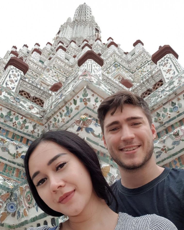 suami aura kasih