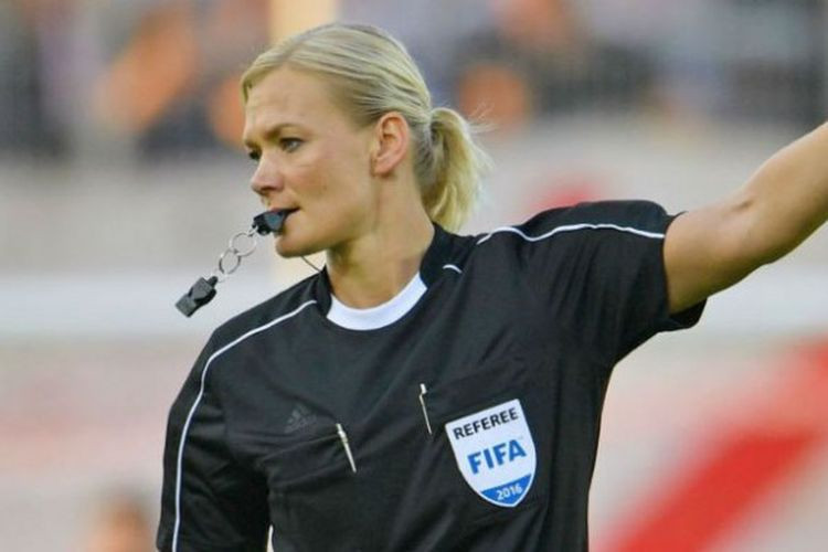 wasit perempuan