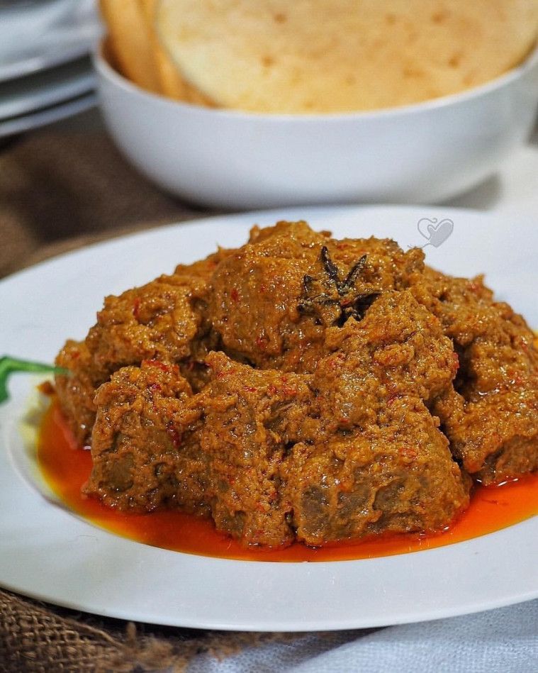 kuliner Padang rendang