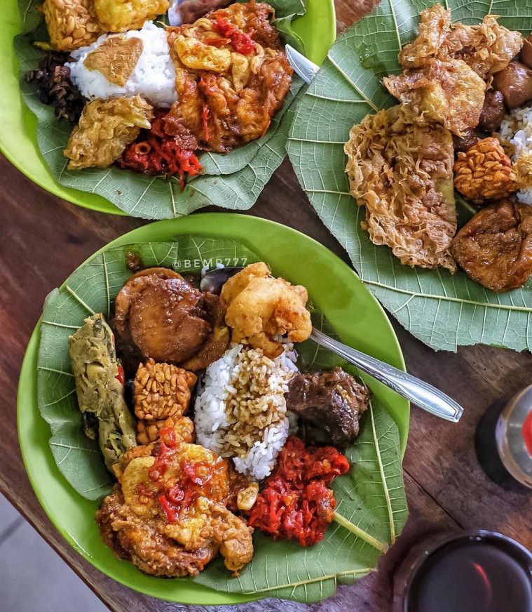 Wisata Kuliner Cirebon yang Enak Disantap Malam Hari