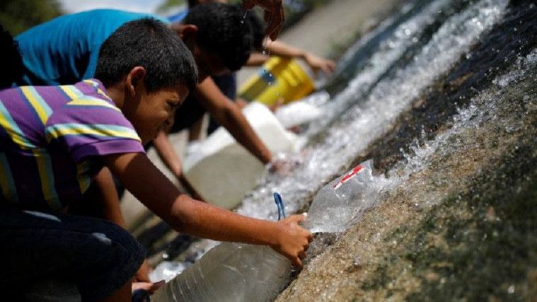 Air di Venezuela berwarna hitam