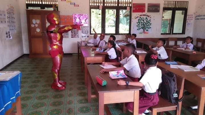 Iron Man jadi guru