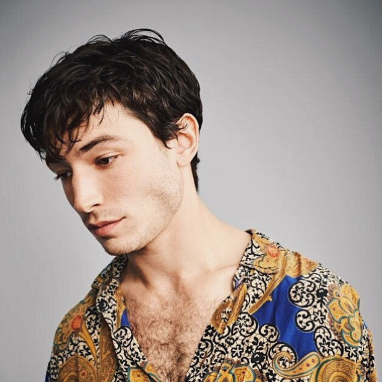 ezra miller karier dan fashion