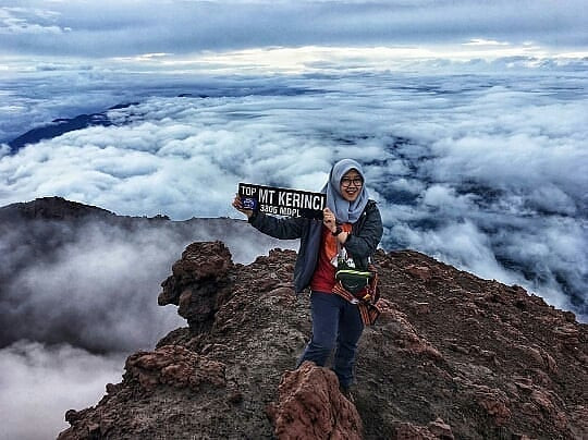 Gunung Terindah dengan Kisah Misteri yang Menakutkan