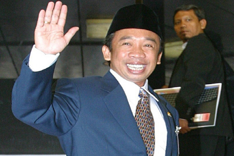 artis sekolah S3