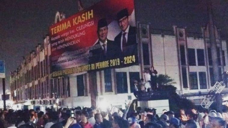 Baliho kemenangan Prabowo-Sandi