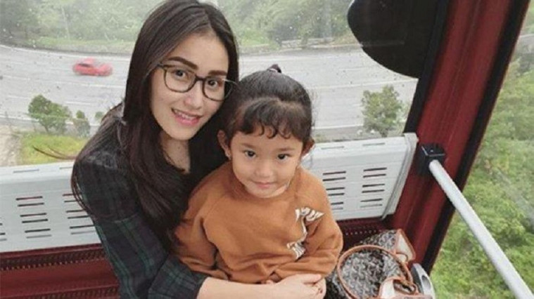 Ayu TingTing