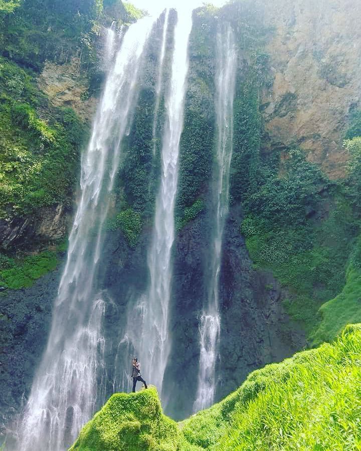 10 Wisata Air Terjun Indonesia yang Sejuk dan Menyegarkan