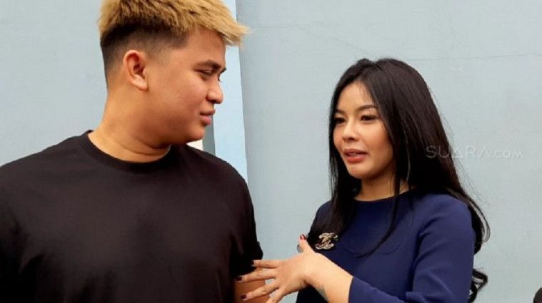 Bawa Pacar Baru Billy Syahputra Enggan Bicara Soal Nikah