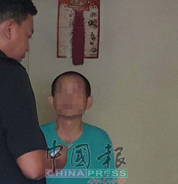 Seorang Pria Hidup Bersama Mayat Ibunya yang Membusuk