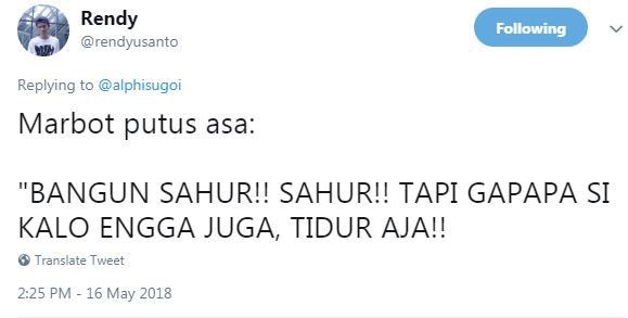 Marbot kocak saat bangunkan sahur