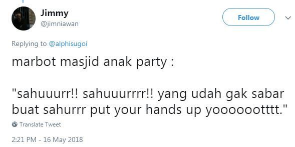Marbot kocak saat bangunkan sahur