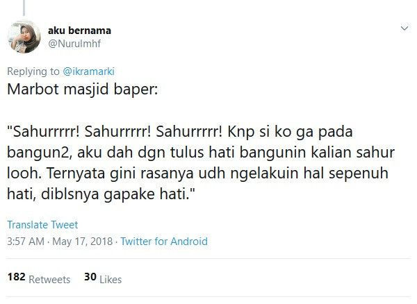 Marbot kocak saat bangunkan sahur
