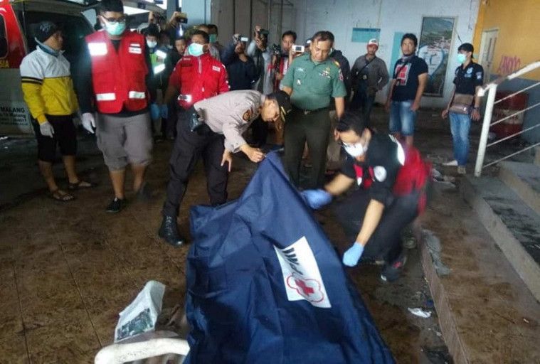 kepolisian dan relawan