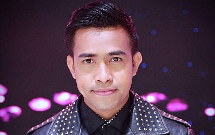 Pedangdut Menyanyi Lagu Religi