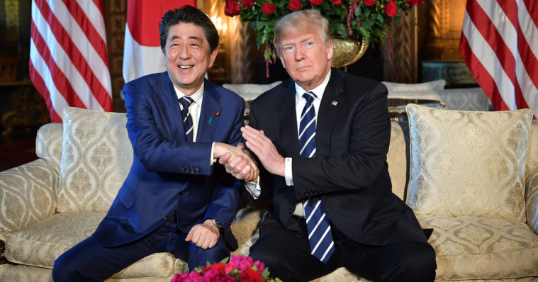 Donald Trump dan Abe Shinzo
