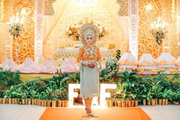 Baju pernikahan adat muslim
