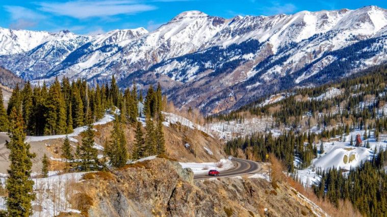 The world's most extreme roads