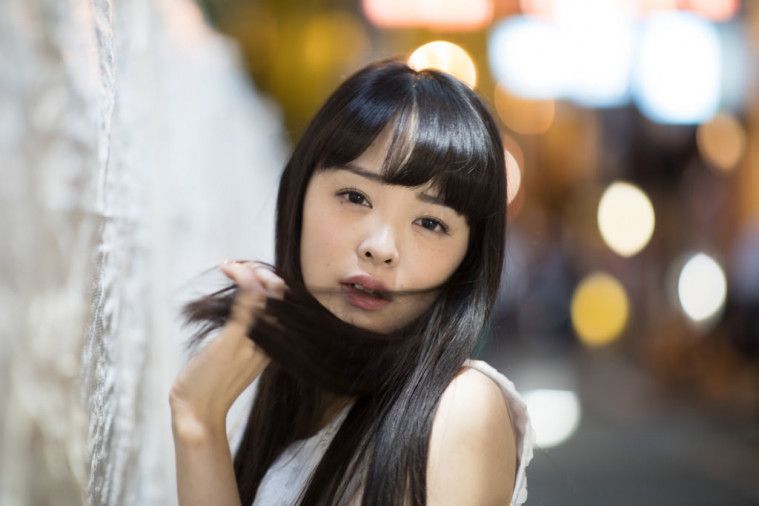 5 Lensa Kamera Foto Bokeh Terbai