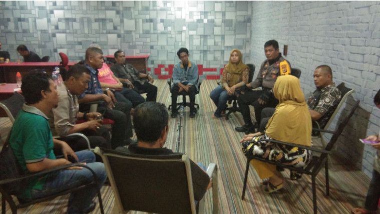 Momen saat panitia diminta hentikan acara musik karena mengganggu tidur Wagub Sulsel