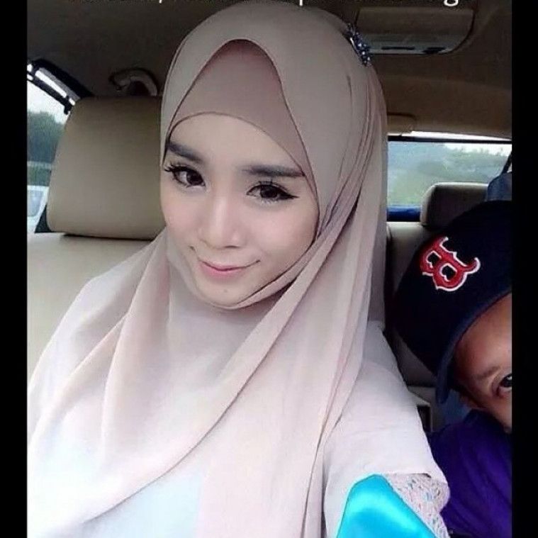 Andhara Early