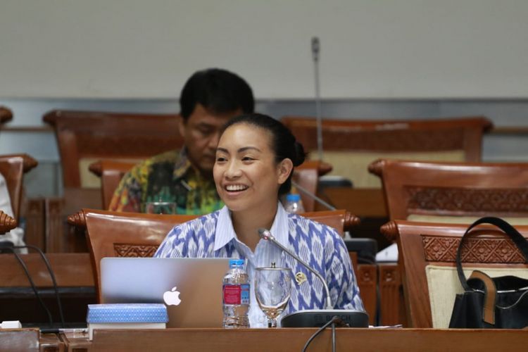 Mulan Jameela bersama Prabowo Subianto