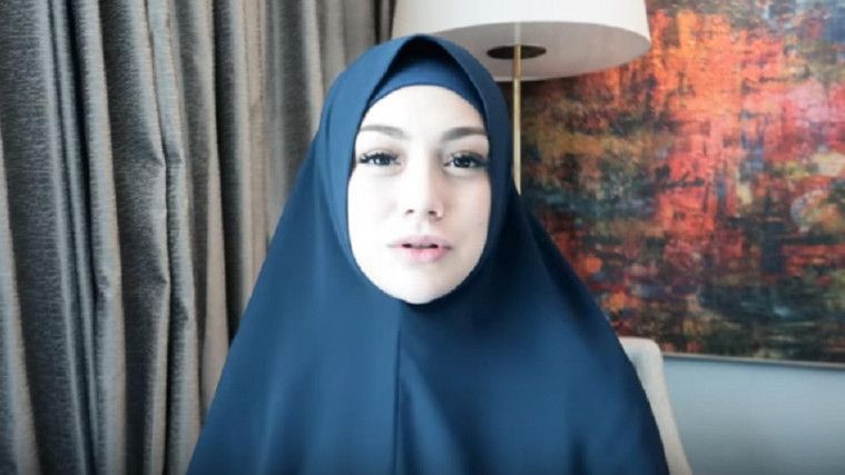 Klarifikasi Pakai Kerudung, Celine Evangelista Kutip Alkitab