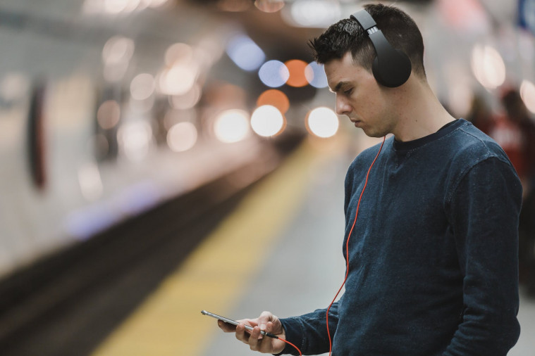 Smartphone gaming