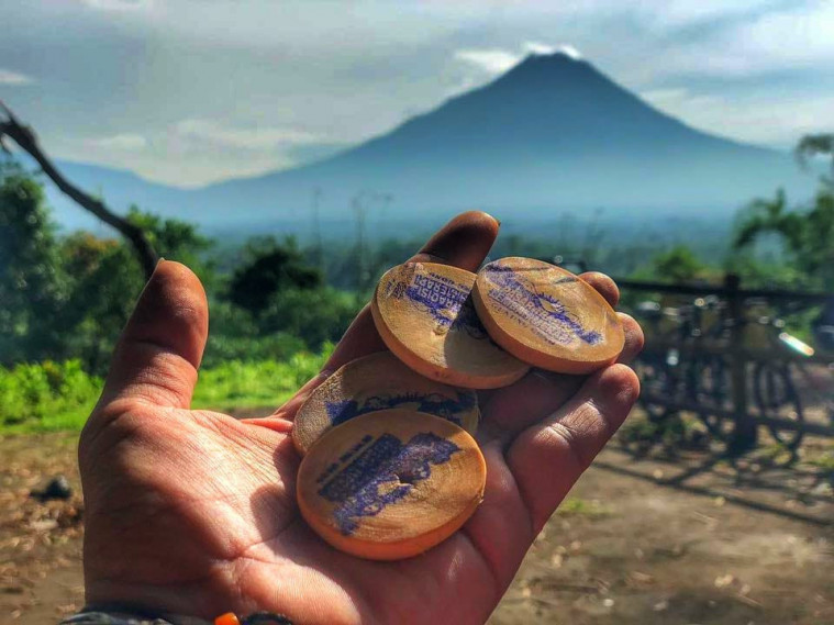 Penjual di Pasar Lembah Merapi