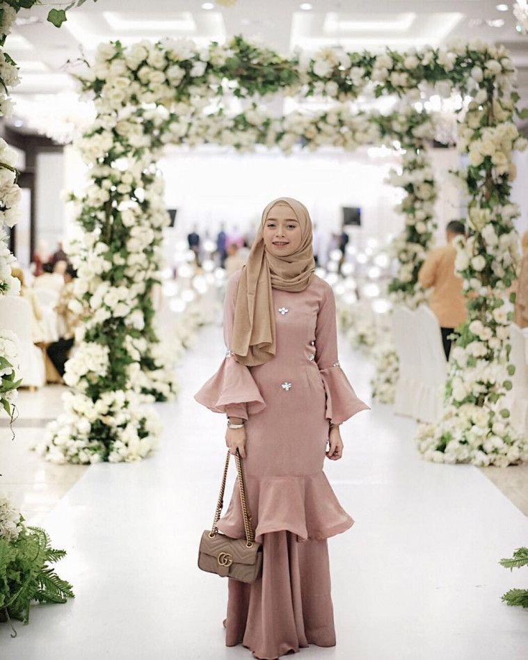 Tutorial hijab pesta sederhana