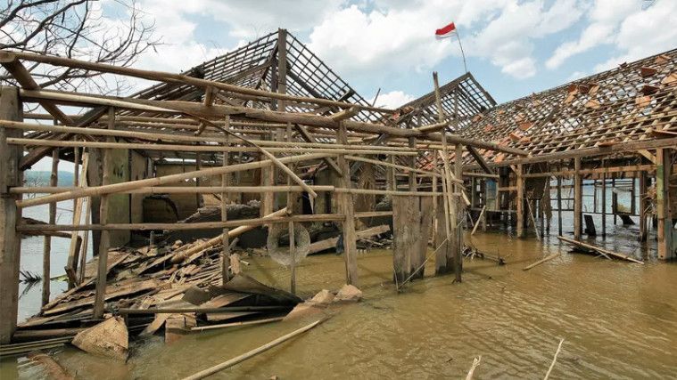Waduk Jatigede Mengering, Desa Yang Dulu Hilang Muncul Kembali