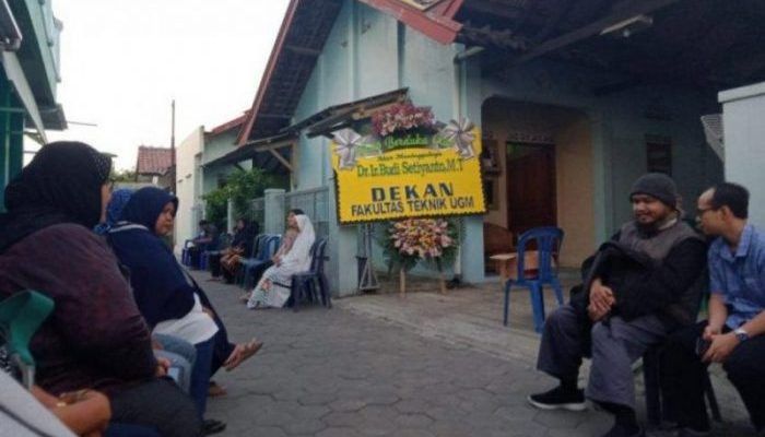Dosen Cerdas UGM Tewas Gantung Diri di Teras Rumah