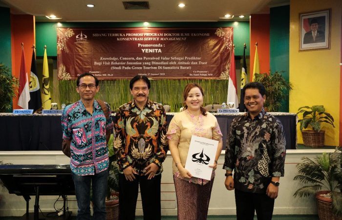 Wanita punya 13 gelar
