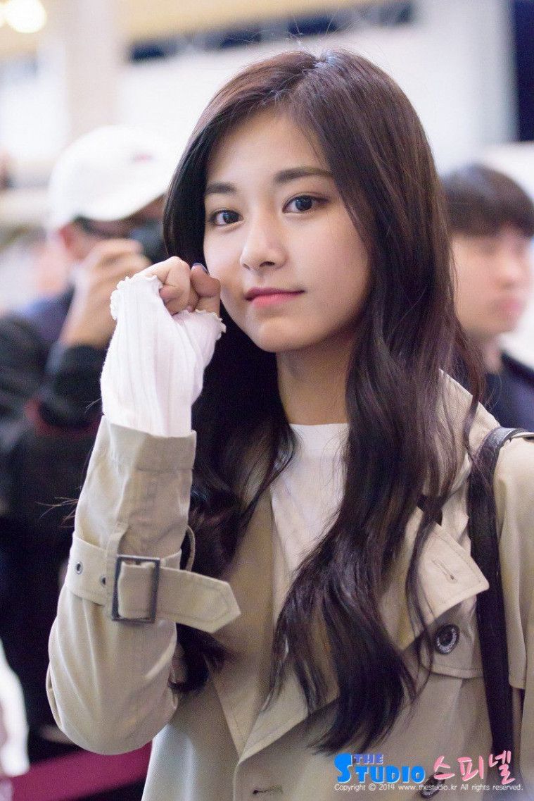 Fakta Twice Tzuyu 2019