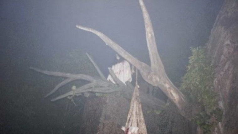 kuntilanak raksasa