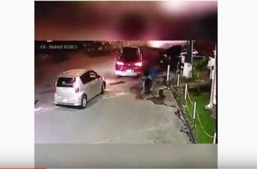 Sepeda Terbelah Gara-gara Nggak Sabaran