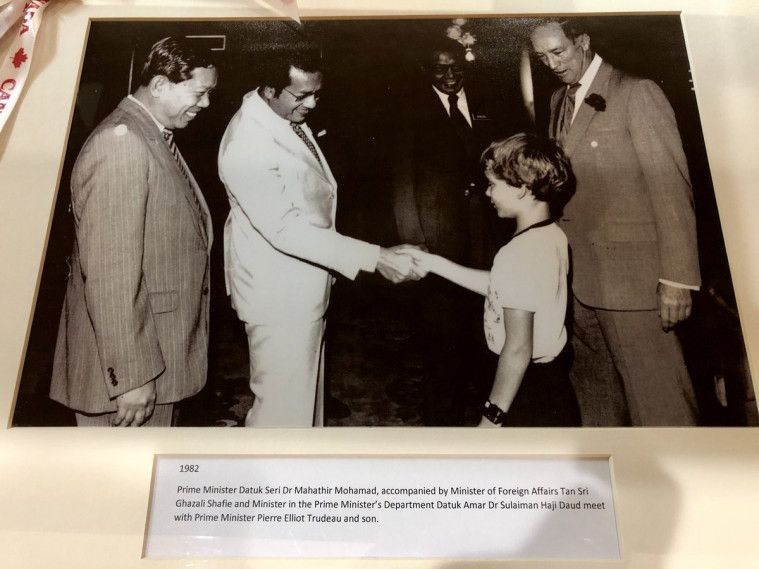 Mahathir Mohammad Justin Trudeau APEC 2018