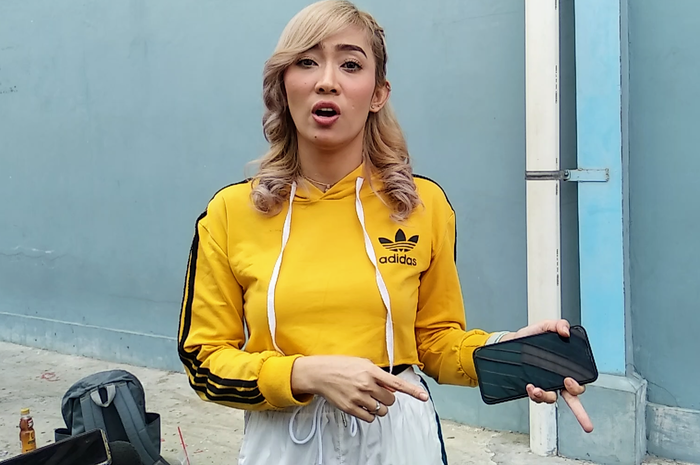 Oza Kioza dan Pamela Safitri