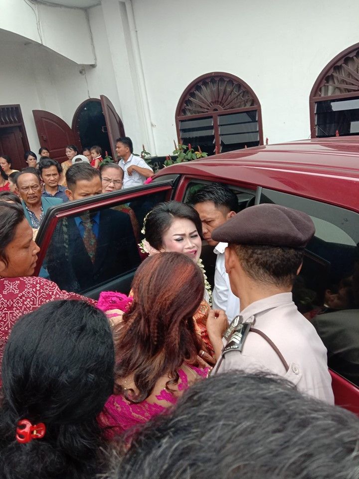 Mempelai perempuan, Rina Boru Nasution